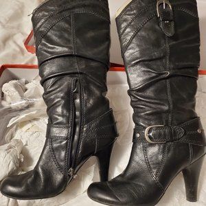 Guess boots